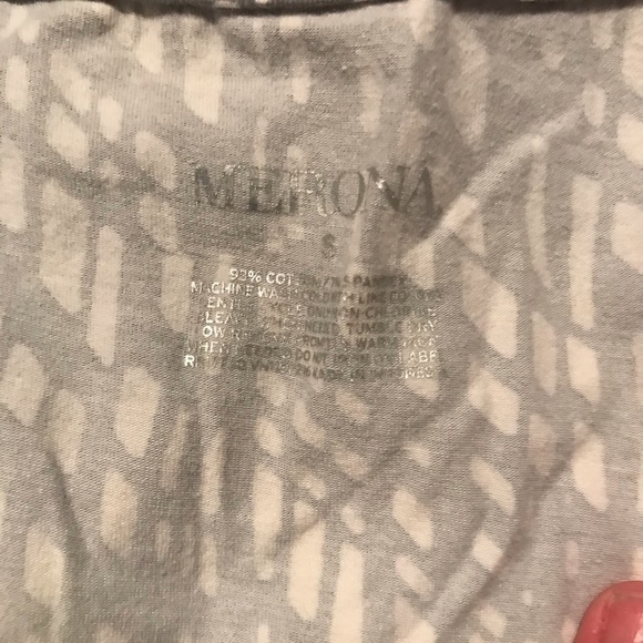 Metro a Gray/Silver Pattern Top - Picture 2 of 2